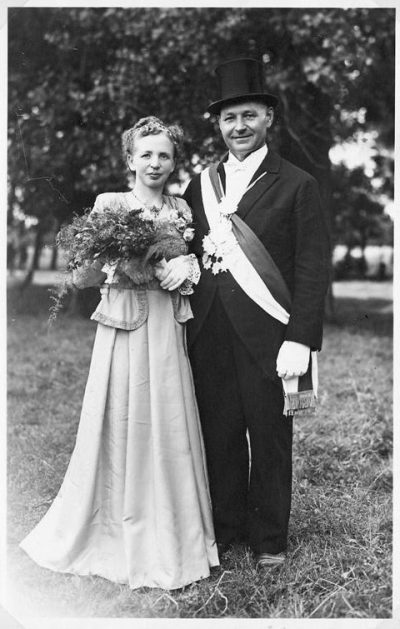 König des Schützenvereins Holsen-Schwelle-Winkhausen im Jahr 1950: Wilhelm Löseke mit Königin Agnes Schulte