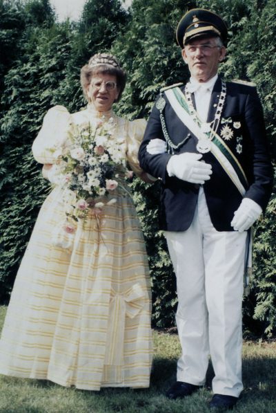 Gerhard Haus und Ursula Malzer - Königspaar 1987 des Schützenvereins Holsen-Schwelle-Winkhausen